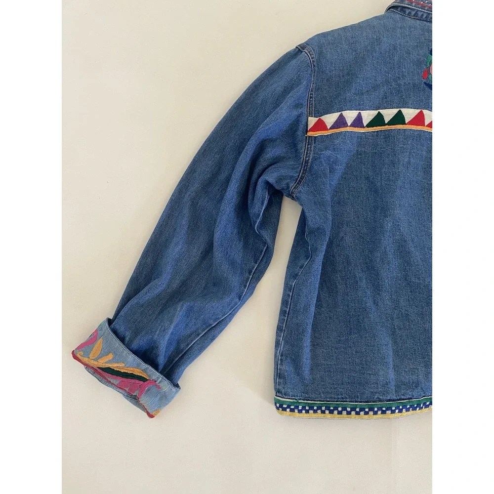 Chicos Denim Jacket Sz 1 Embellished Embroidered Birds & Floral Buffalo Button - Picture 13 of 16